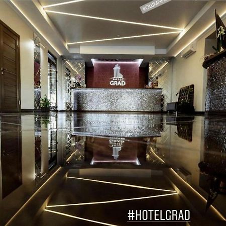 Grad Hotel Ashmyany エクステリア 写真