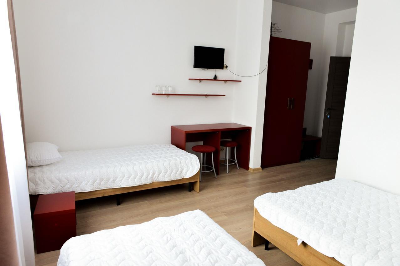 Grad Hotel Ashmyany エクステリア 写真
