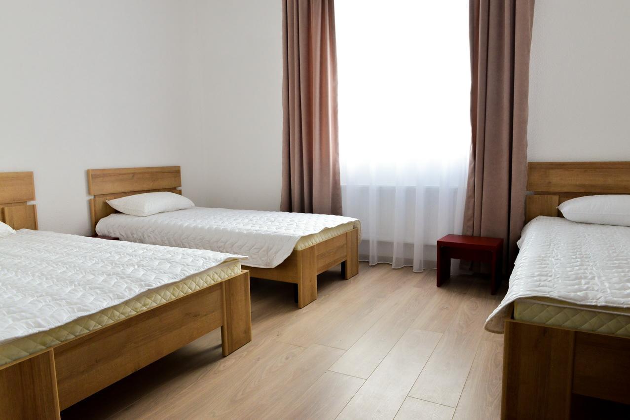 Grad Hotel Ashmyany エクステリア 写真